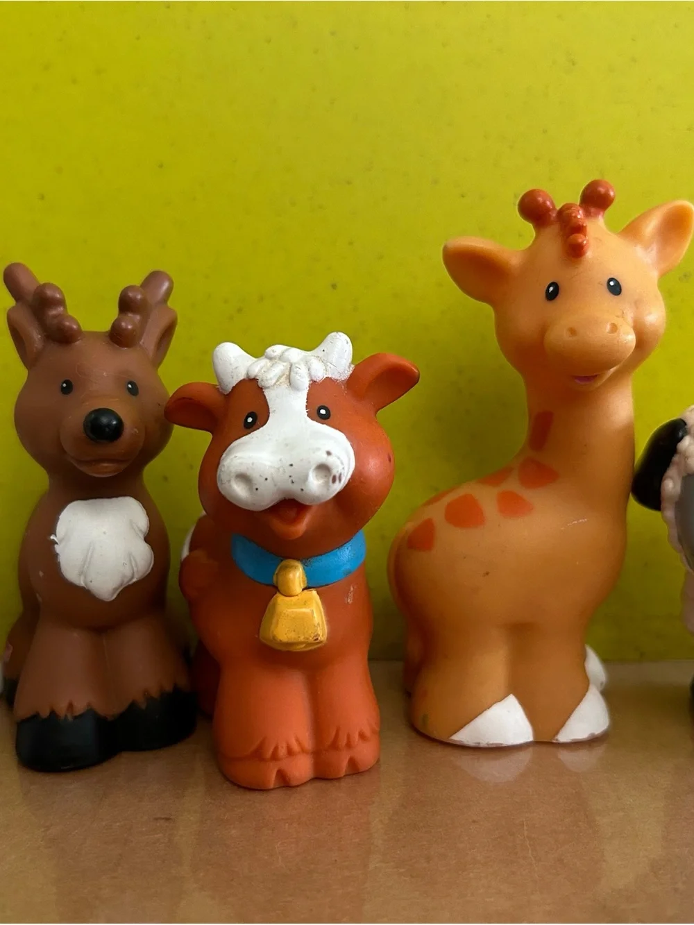 Fisher Price Animal Toy Set for Kids - Giraffe & Cow Figures
